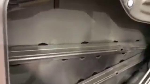 Аккуратно демонтировали дверные обшивки Мазда СХ-9, достойной шумозащиты не обнаружили смотреть онлайн