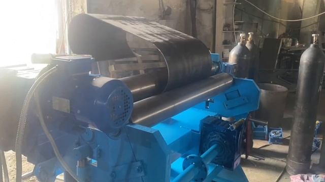 Гибка С-образной заготовки на 4-х валковых вальцах смотреть онлайн
