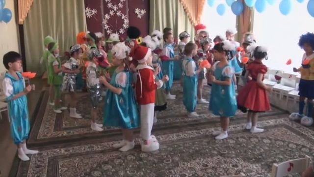 Вход с цветами на утренник 8 марта подготовительная группа смотреть онлайн