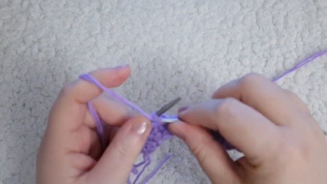 КРАСИВАЯ АЖУРНАЯ ШАПКА СПИЦАМИ. Подробный мастер класс смотреть онлайн