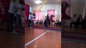 Танец под песню чумачечая весна  Патап и Настя