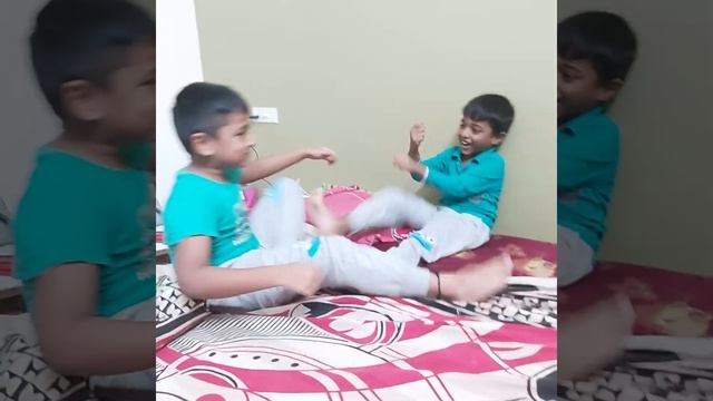 Stone Paper Scissor Game смотреть онлайн