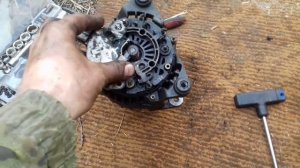 Как снять генератор на Форд фокус 2 турбодизель 1.8 л.