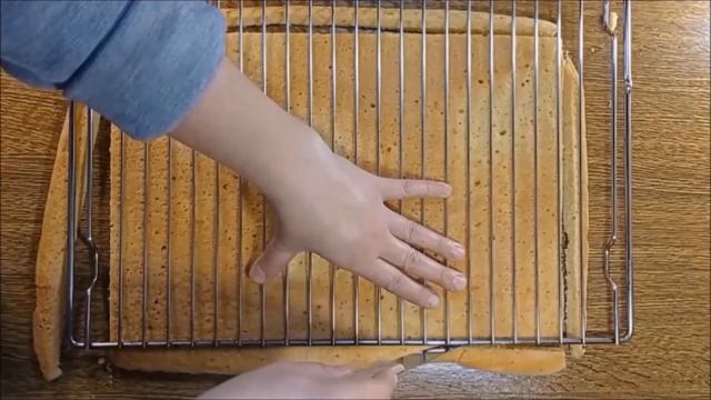 Как разрезать корж для пирожных!? смотреть онлайн