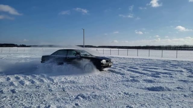 Audi 200 смотреть онлайн
