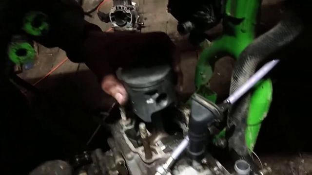 Kawasaki KDX 200.Детонация топлива. смотреть онлайн