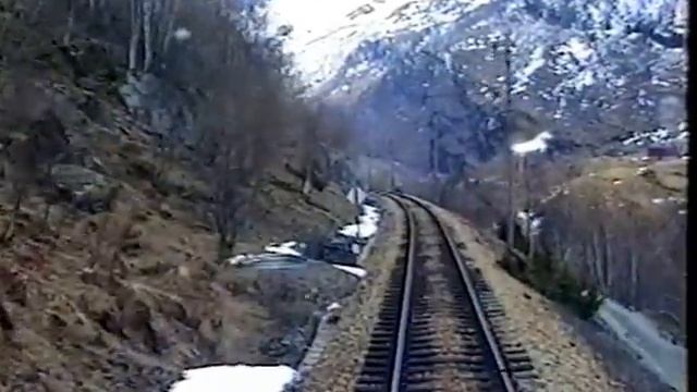 Flåmsbana / Flaam Railway, Train Driver's View - Tour 1990 - El 11 2092 смотреть онлайн