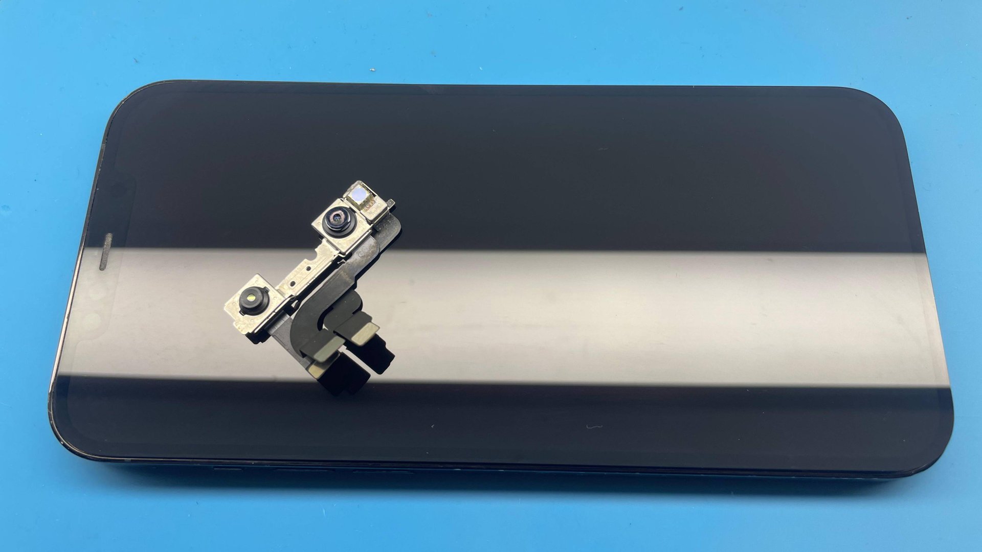 IPhone 12 - восстановление Face ID