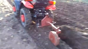 МТЗ-152 вспашка однокорпусным плугом