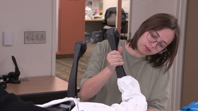 College of DuPage Fashion Design Students Meet SPOT the Fermilab Robot смотреть онлайн