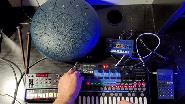 'COMETS' - Lo-Fi Hip Hop Live Looping (Liven XFM, Steel Tongue Drum, Volca FM, PO-32) смотреть онлайн