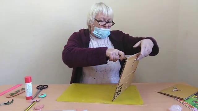Мастер-класс по ДПИ "Фоторамка, гирлянды из осенних листьев" МБУ ГДК г.Гуково смотреть онлайн