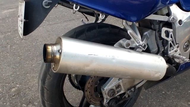 Suzuki GSX-R SRAD 750 смотреть онлайн