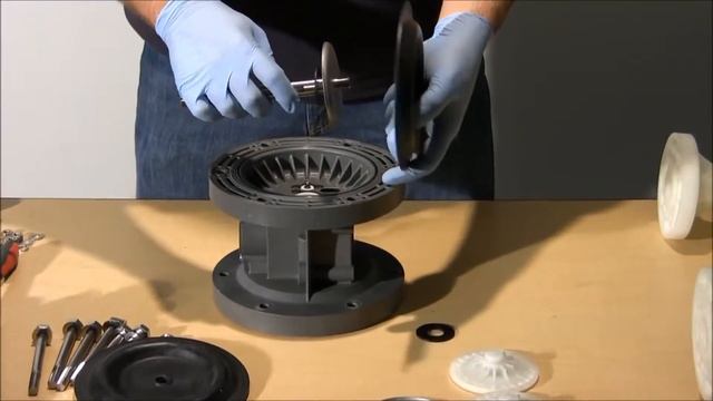 Насос Yamada NDP-20/25 с полипропиленовым корпусом смотреть онлайн