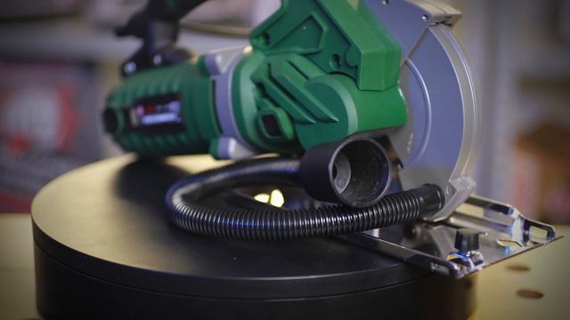 Электрическая пила дисковая 