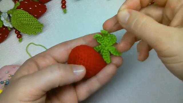Клубника /Подробный мастер класс /Брелок/ Crochet Keychain Strawberry смотреть онлайн