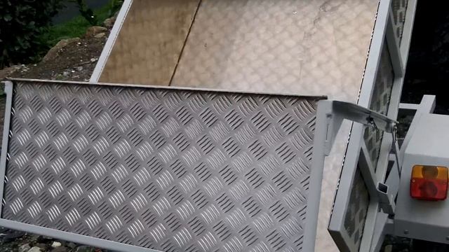 remorque quad basculante avec un treuil 12V смотреть онлайн