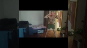 Ты знаешь мам, у меня есть план, оставаться собой....