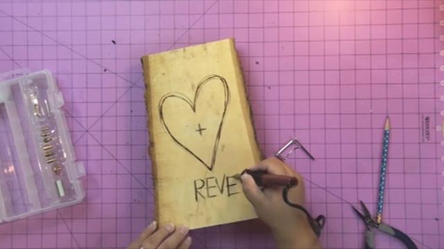 DIY Carved Wood Centerpiece смотреть онлайн
