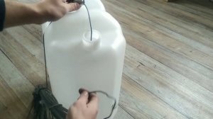 Как врезать кран в канистру.