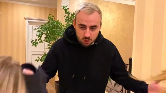 СИРЕНОГОЛОВЫЙ в Реальной Жизни ! У нас пропал Папа !? смотреть онлайн