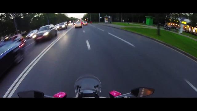 Как знакомиться с девушками на мотоциклах. Музыка в Шлеме. смотреть онлайн