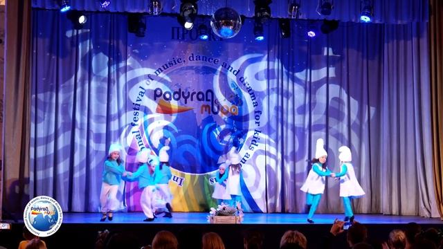 Театр танца "Джига-Дрыга" - Смурфики / Theatre of dance "Djiga-Driga" - Smurfs смотреть онлайн