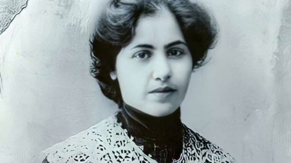 Զապել Եսայան Դուրյանի շիրիմը