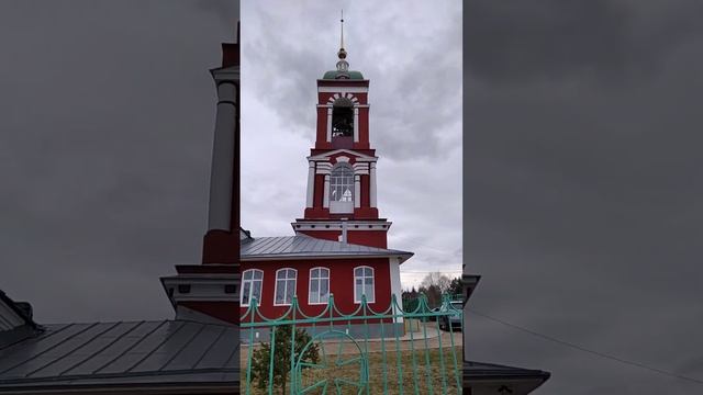 Пасхальный звон. Церковь сорока мучеников в Переславле. смотреть онлайн