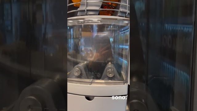 Orange ? Fruit robot from outer Juice space смотреть онлайн