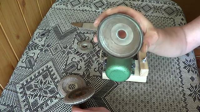 Мини электронаждак для заточки любых ножей в условиях дома или квартиры. смотреть онлайн