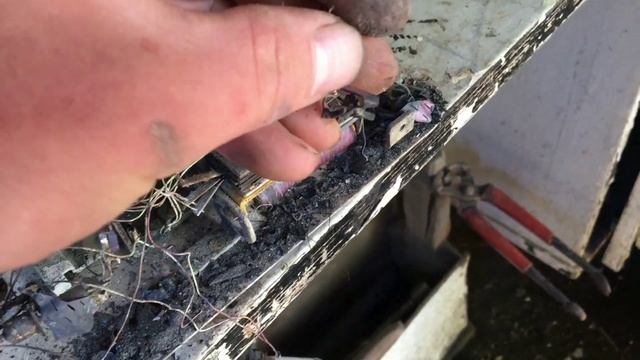 ✅Разбор непонятной коробки .сколько же меди с него ? Медь медная лихорадка МЕДЯШКА смотреть онлайн