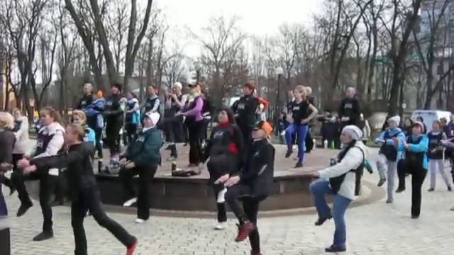 Зарядка на мировой рекорд, Киев, 07.03.2015г. смотреть онлайн