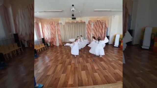 Танец Журавли посвящённый Дню Победы