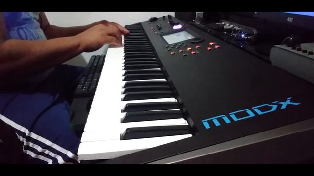 YAMAHA MODX 7 - Imperial Two Grands смотреть онлайн