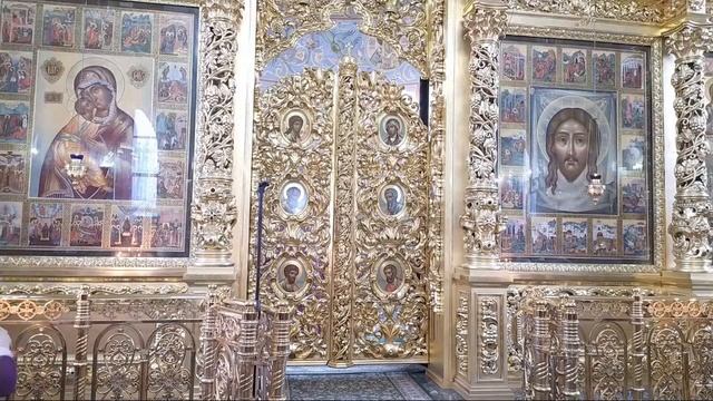 Неделя Крестопоклонная - Божественная Литургия смотреть онлайн