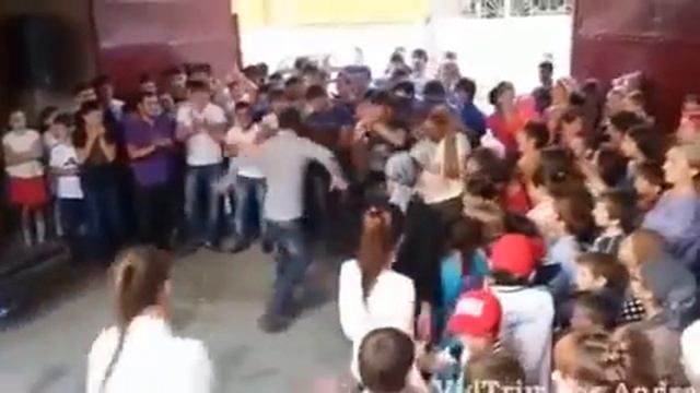 Чеченка унижает мужа Позор для чеченки