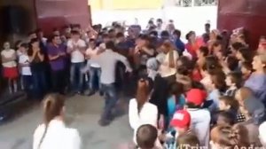 Чеченка унижает мужа Позор для чеченки