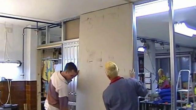 Видео-урок по установке кассет для раздвижных дверей Alukomen смотреть онлайн