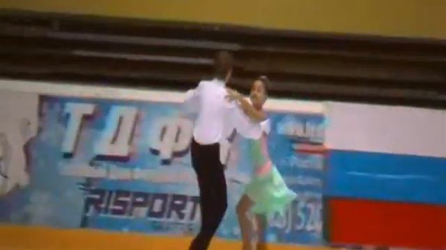 Голозубов Даниил (11 лет) европейский вальс 2012 год.SDV 1063 смотреть онлайн