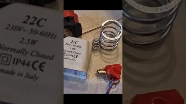 Принцип действия электротермического сервопривода 22С 230В нормально-закрытый ELECTRIC ACTUATOR 22C смотреть онлайн