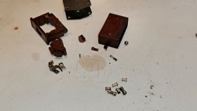 Сколько серебра в переключателях ТВ1-1, ТВ1-2, ТВ1-4