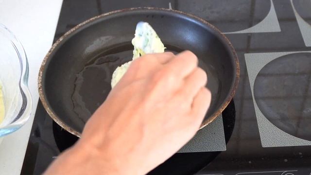 Блинчики из кабачков. Рецепт завтрака с лососем блинчики из цуккини смотреть онлайн