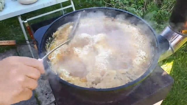 Рассыпчатый плов на даче. Короткое видео с хронометражом. Простой плов смотреть онлайн