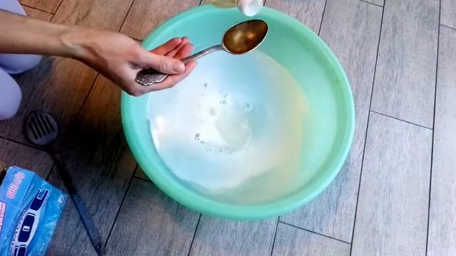 Выводим старые жирные пятна. Дешёвый рецепт. смотреть онлайн