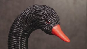 Черный Лебедь в процессе | Плетеная Корзина | Плетеная Птица