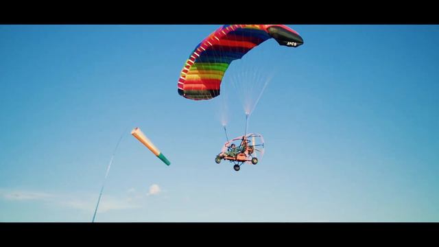 Второе видео. Полёты на Аэрошюте. Прыжок с парашютом 2000 метров. смотреть онлайн
