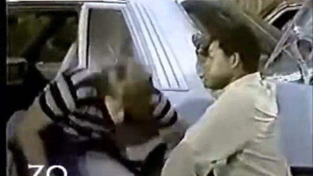 Run Away -10cc - General Hospital Version with Luke & Laura смотреть онлайн