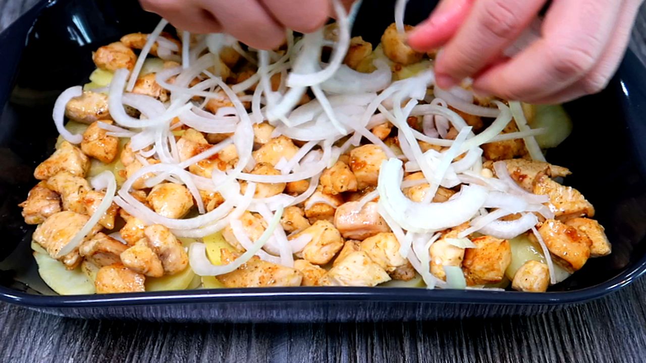 ОЧЕНЬ ВКУСНАЯ КУРОЧКА ПО-ДВИНСКИ. Как приготовить Вкуснейшую Курицу_ Готовит Ольга Ким смотреть онлайн