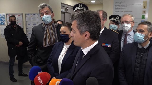 Gérald Darmanin visite le commissariat d'Argenteuil (14 novembre 2021, Argenteuil) [4K] смотреть онлайн